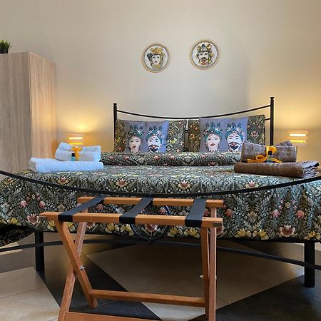 B & B Jasmine Санта Тереза ди Рива Екстериор снимка