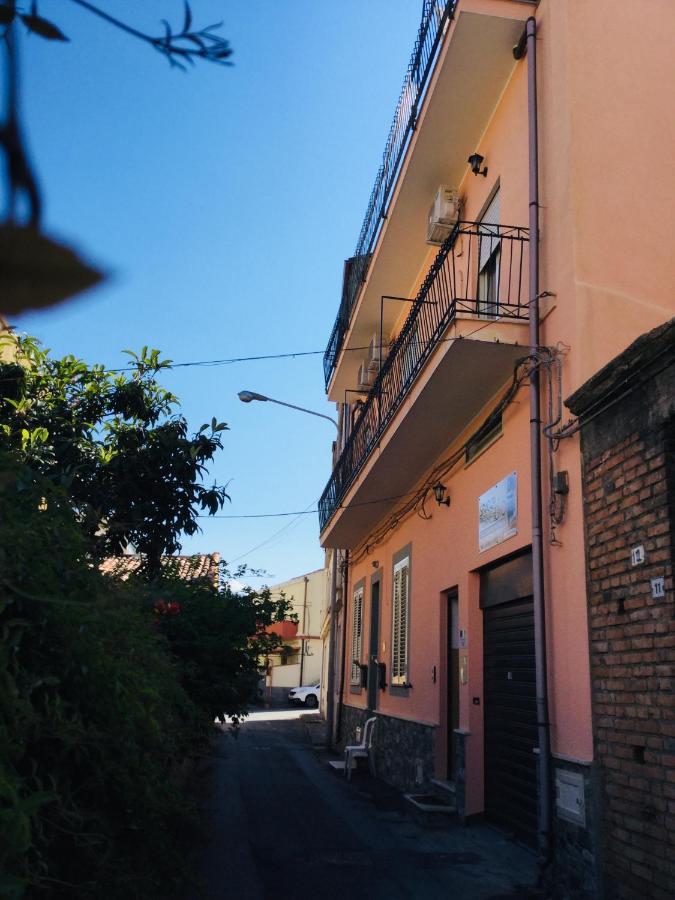 B & B Jasmine Санта Тереза ди Рива Екстериор снимка
