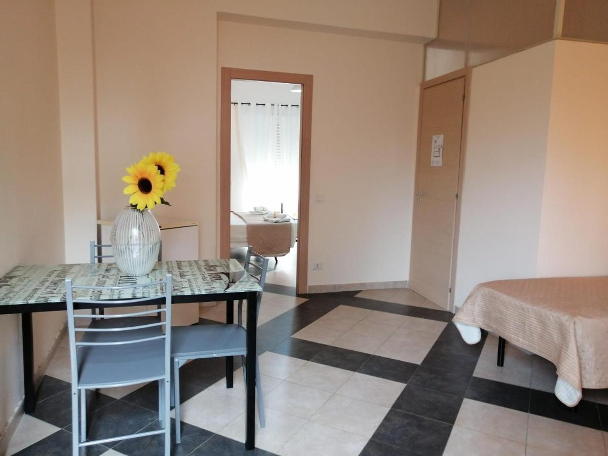 B & B Jasmine Санта Тереза ди Рива Екстериор снимка