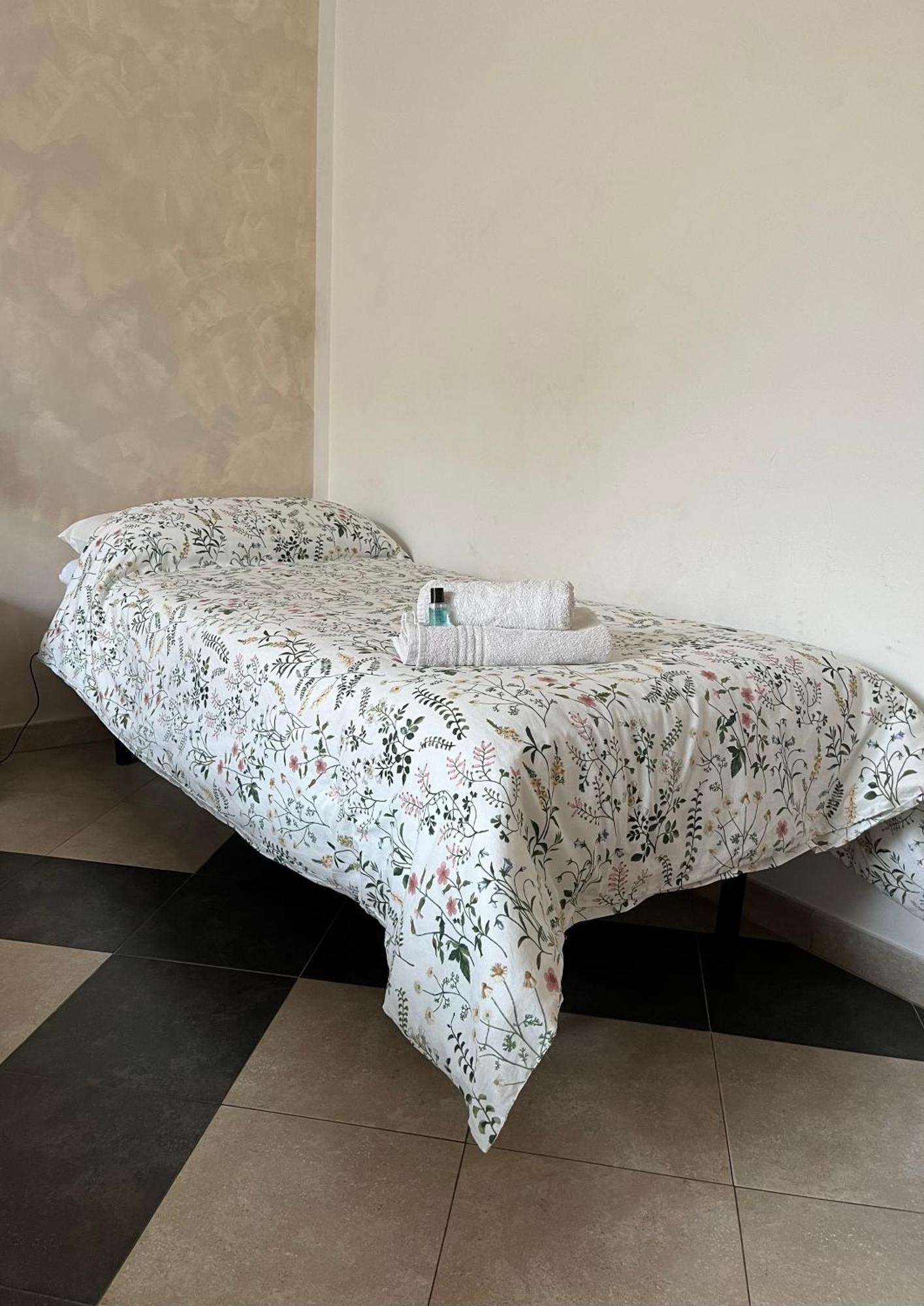 B & B Jasmine Санта Тереза ди Рива Екстериор снимка
