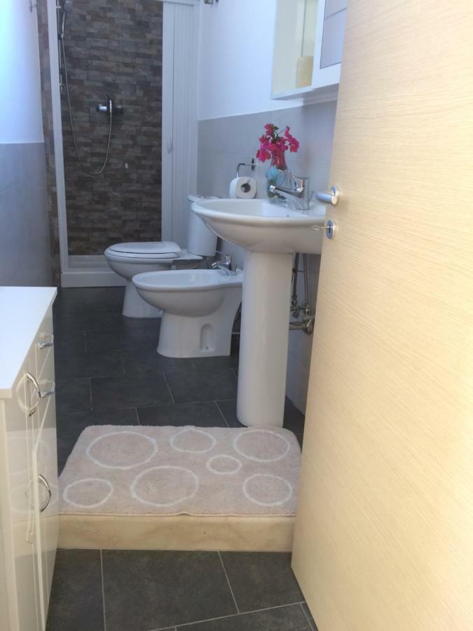 B & B Jasmine Санта Тереза ди Рива Екстериор снимка